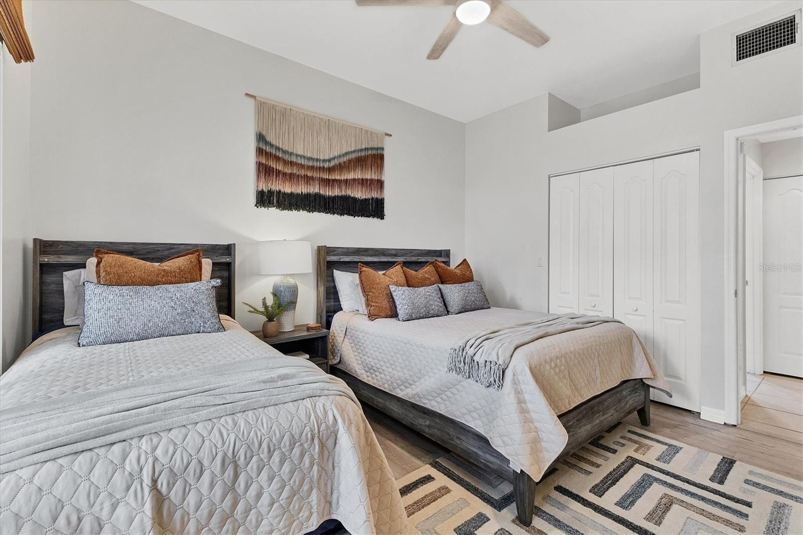 Image 21 of 32 For 3702 54th Drive W 103
