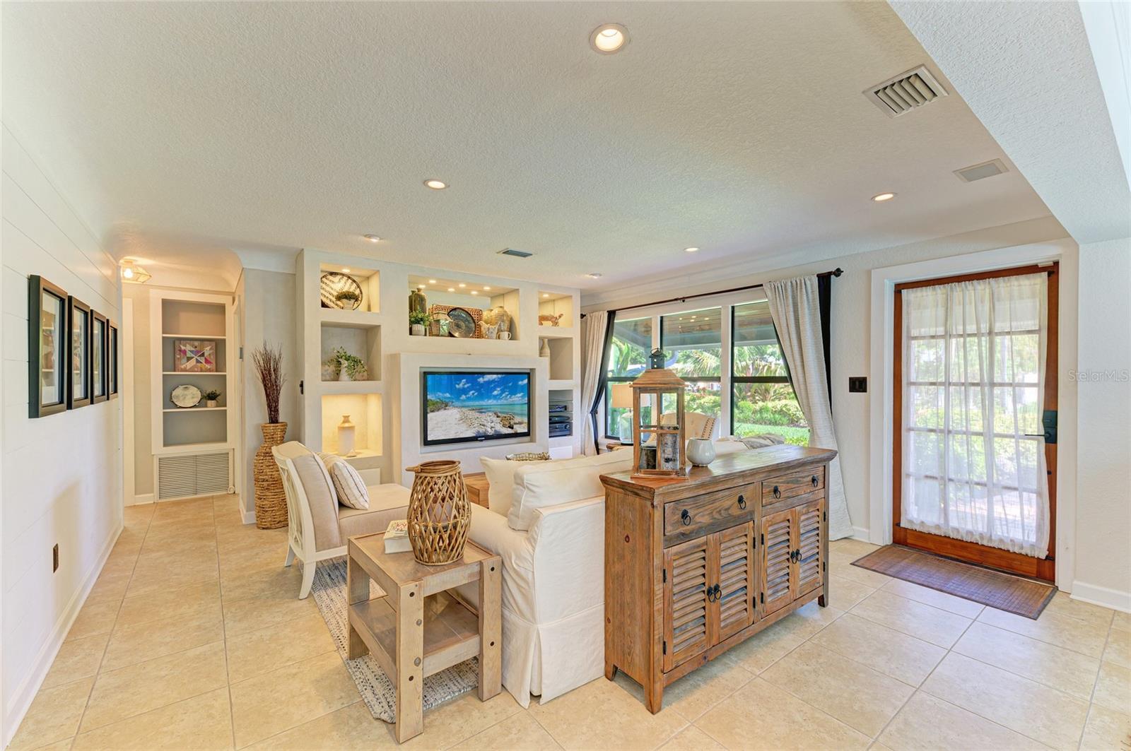 Image 17 of 54 For 2321 Milford Circle
