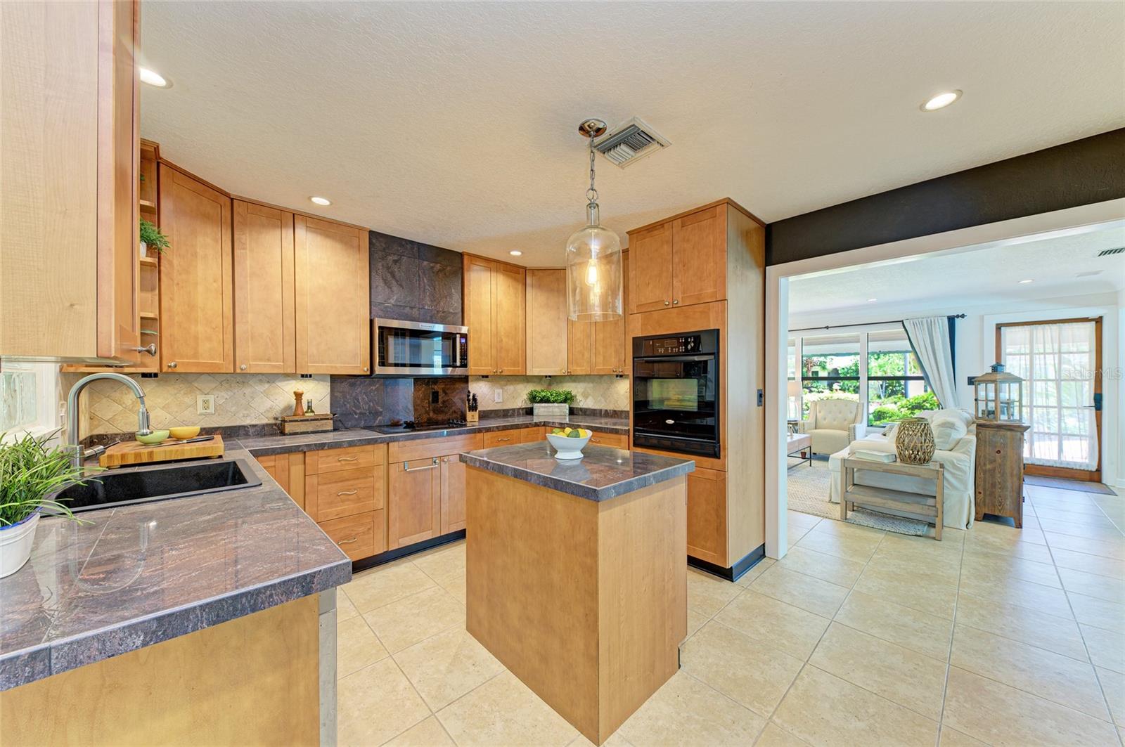 Image 19 of 54 For 2321 Milford Circle