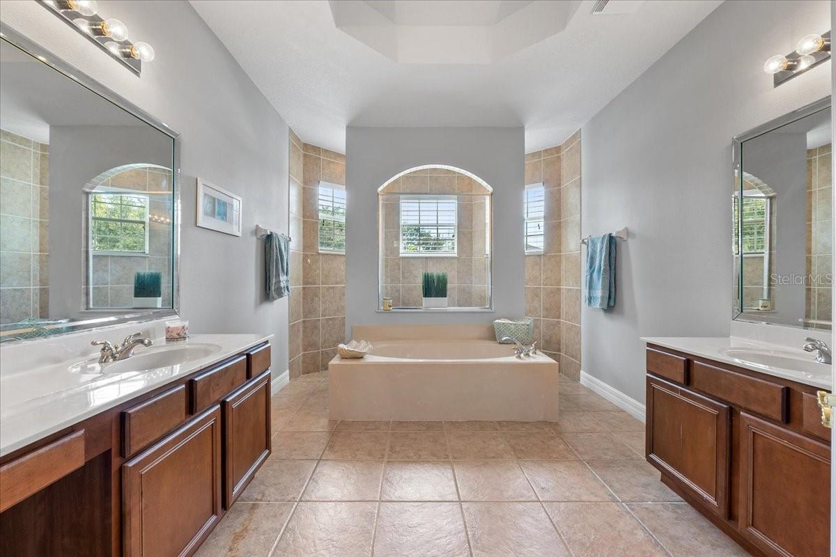 Image 21 of 54 For 4013 Greystone Drive