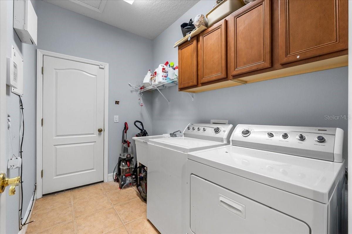 Image 36 of 54 For 4013 Greystone Drive