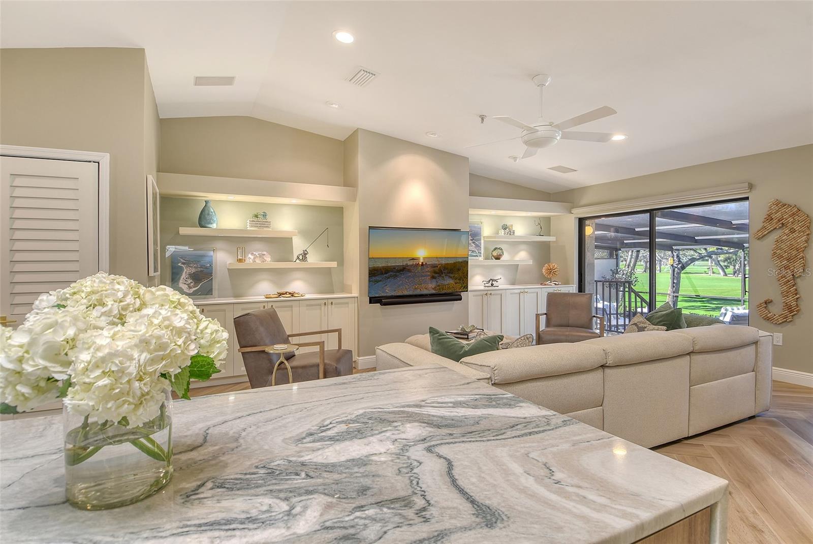 Image 14 of 60 For 2103 Harbourside Drive 1102
