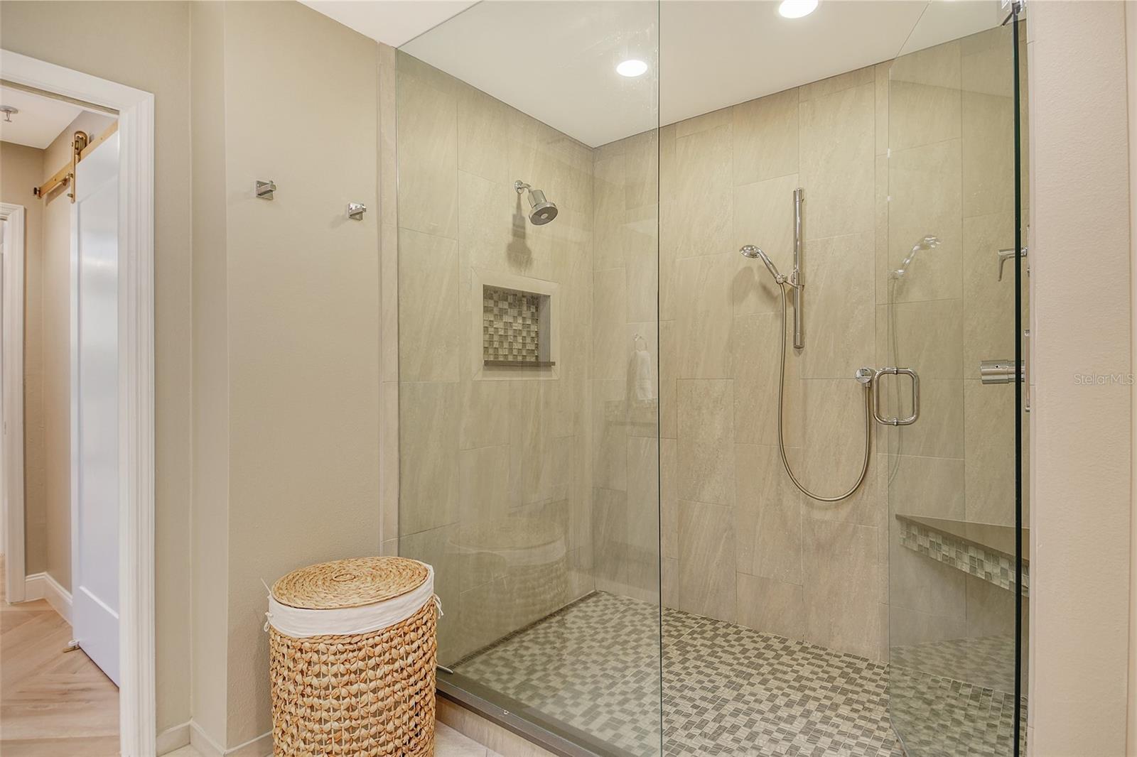 Image 26 of 60 For 2103 Harbourside Drive 1102