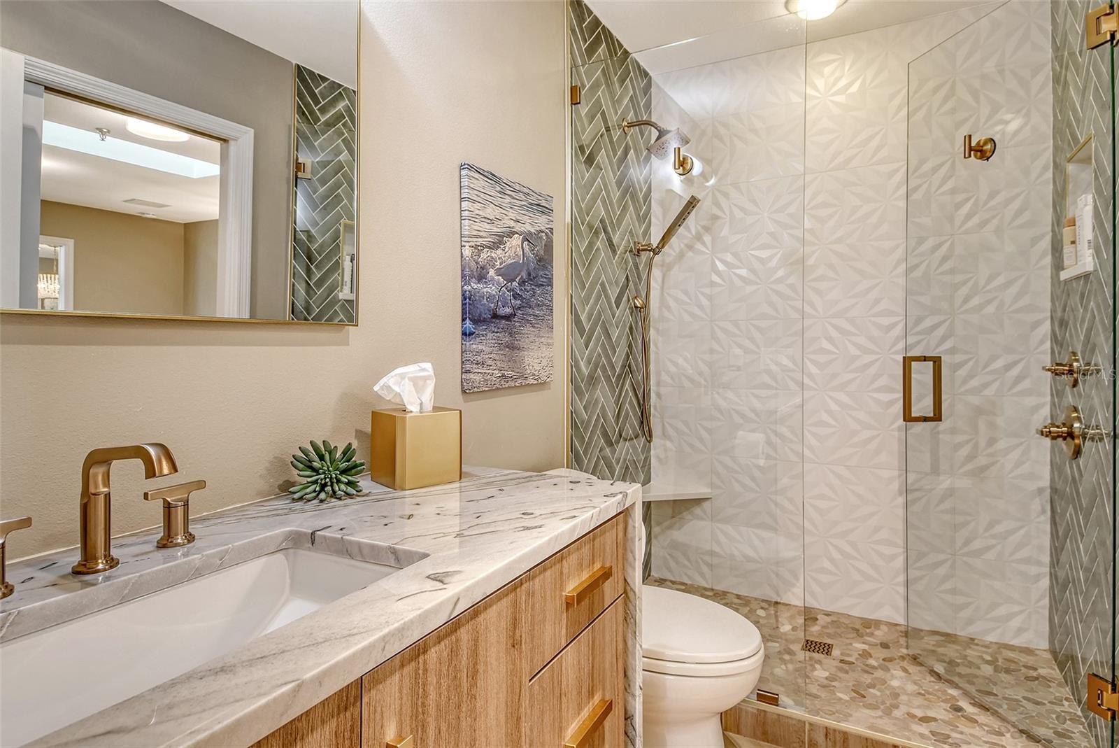 Image 31 of 60 For 2103 Harbourside Drive 1102