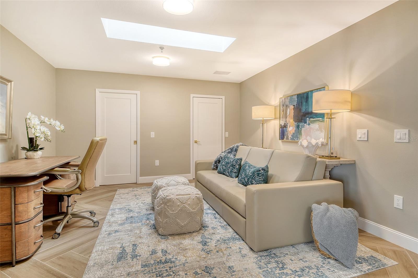 Image 34 of 60 For 2103 Harbourside Drive 1102