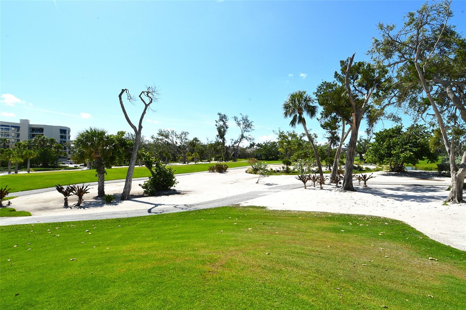 Image 53 of 60 For 2103 Harbourside Drive 1102