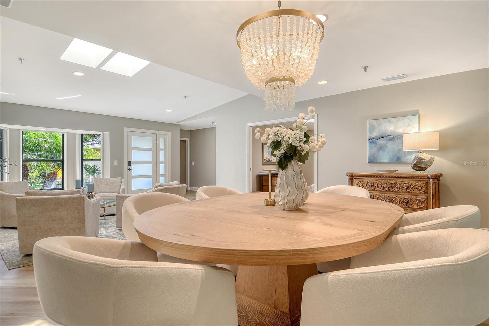 Image 9 of 60 For 2103 Harbourside Drive 1102
