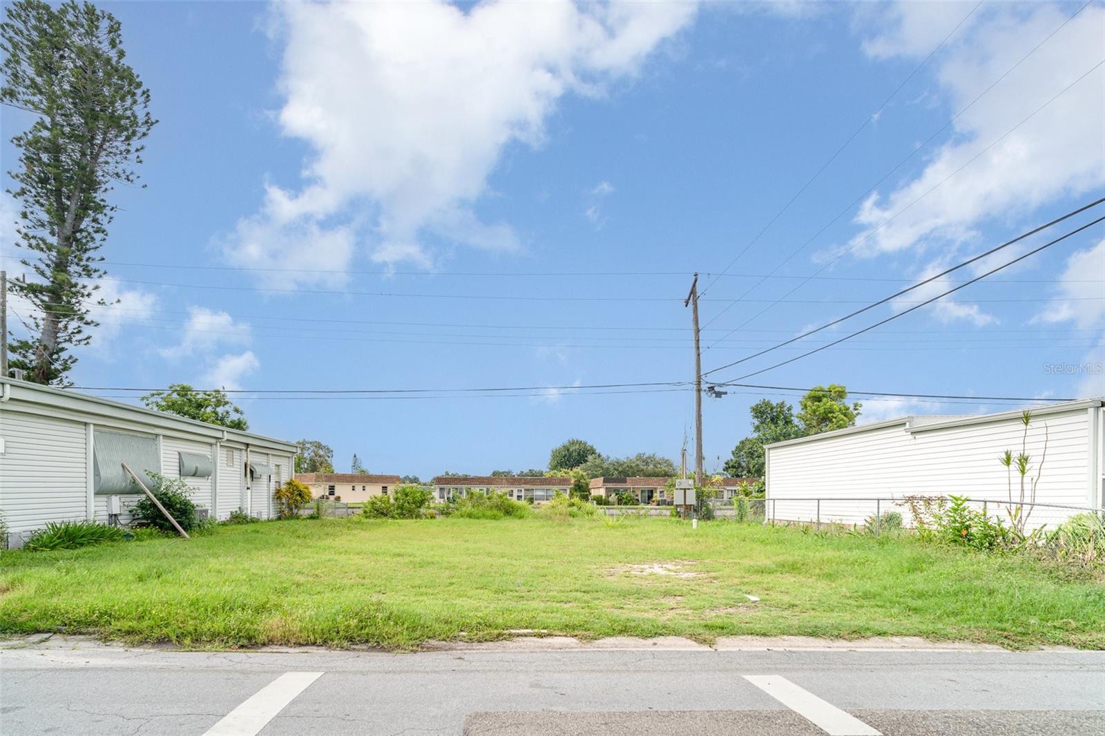 Image 3 of 13 For 619 49th Avenue W