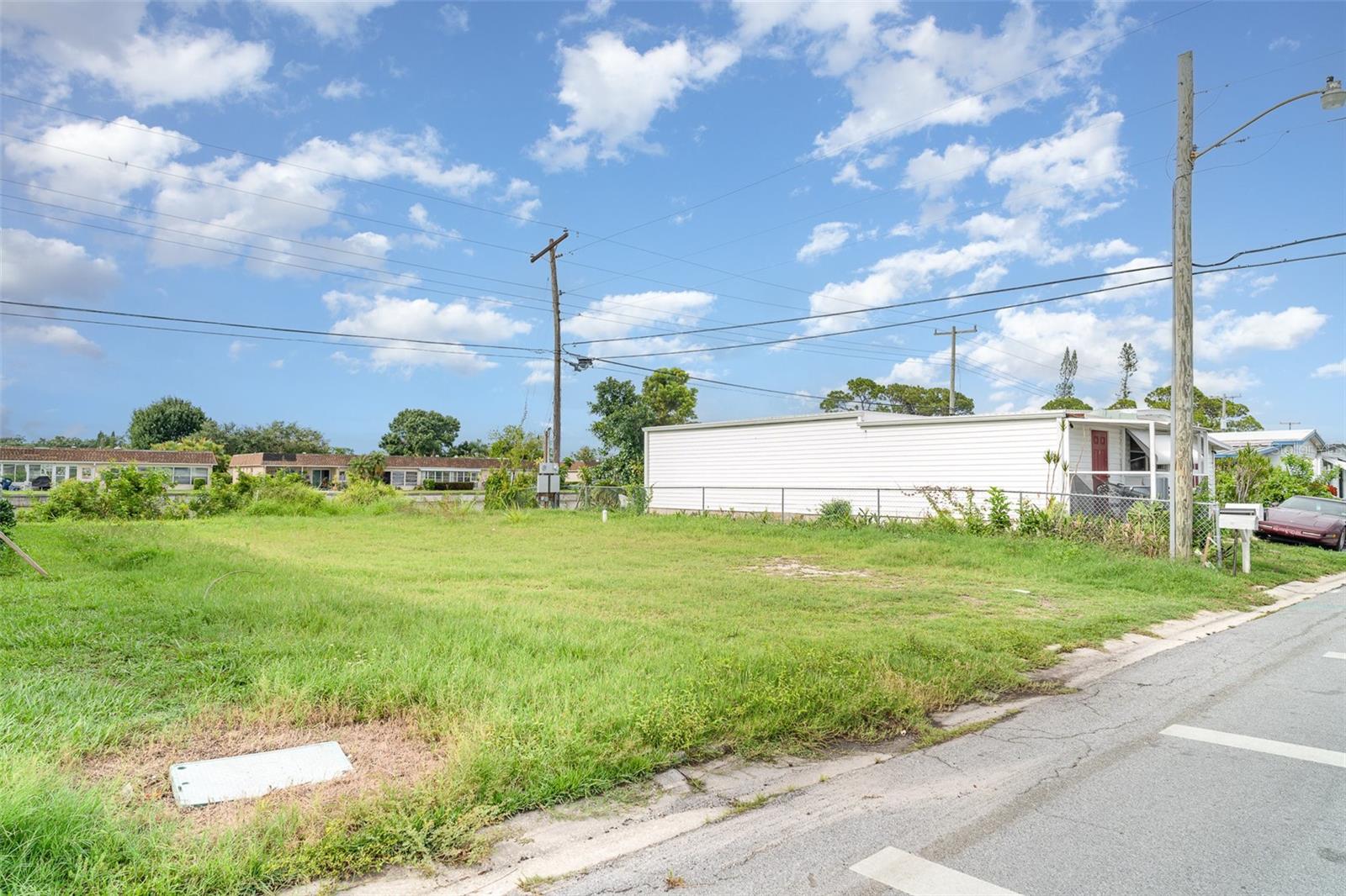 Image 4 of 13 For 619 49th Avenue W