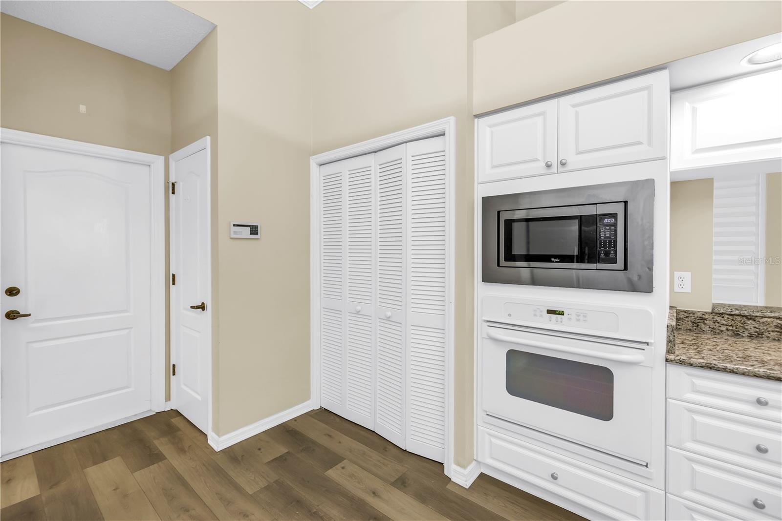 Image 17 of 53 For 4148 Hearthstone Drive