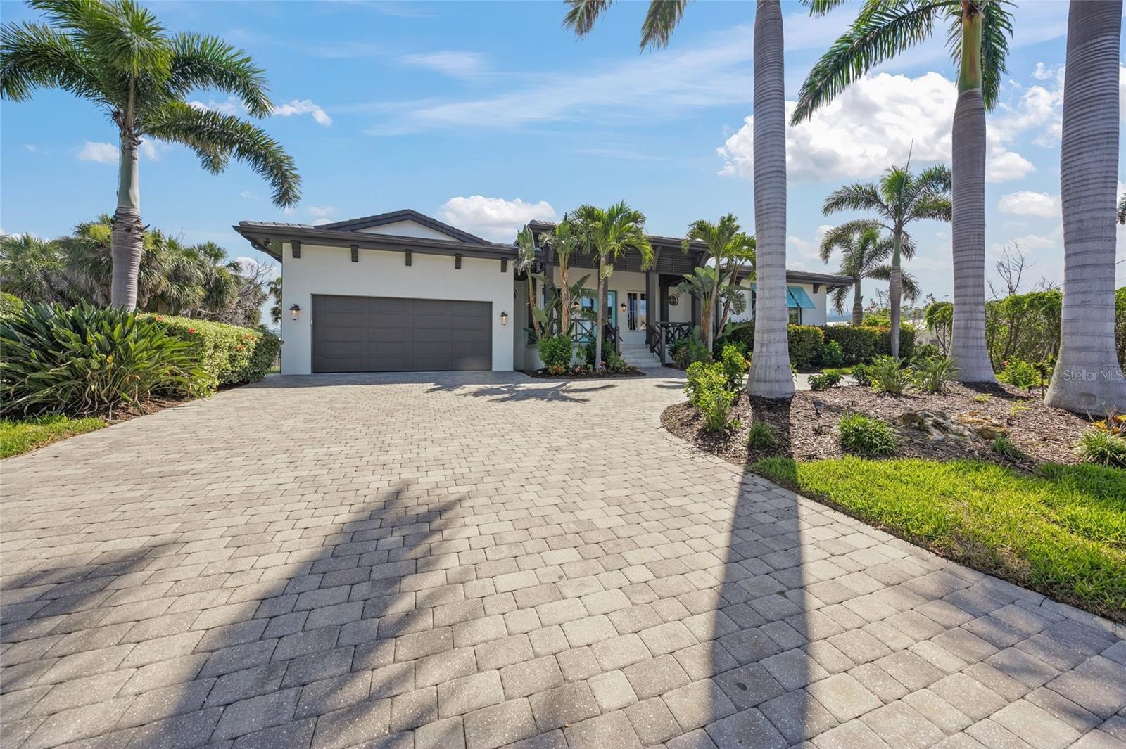 Image 10 of 69 For 5569 Cape Leyte Drive