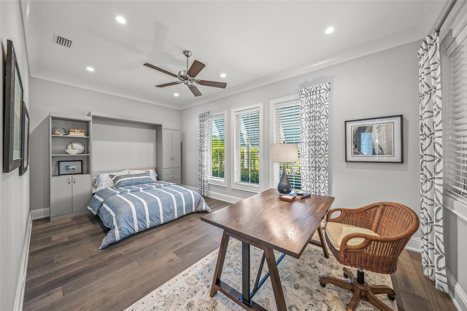 Image 32 of 69 For 5569 Cape Leyte Drive
