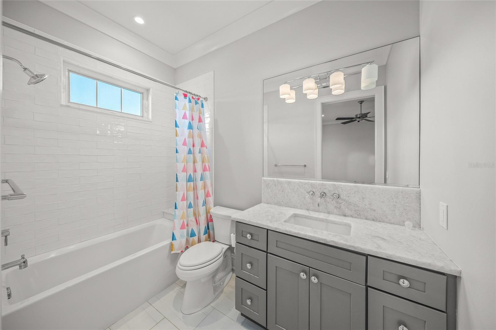 Image 40 of 69 For 5569 Cape Leyte Drive