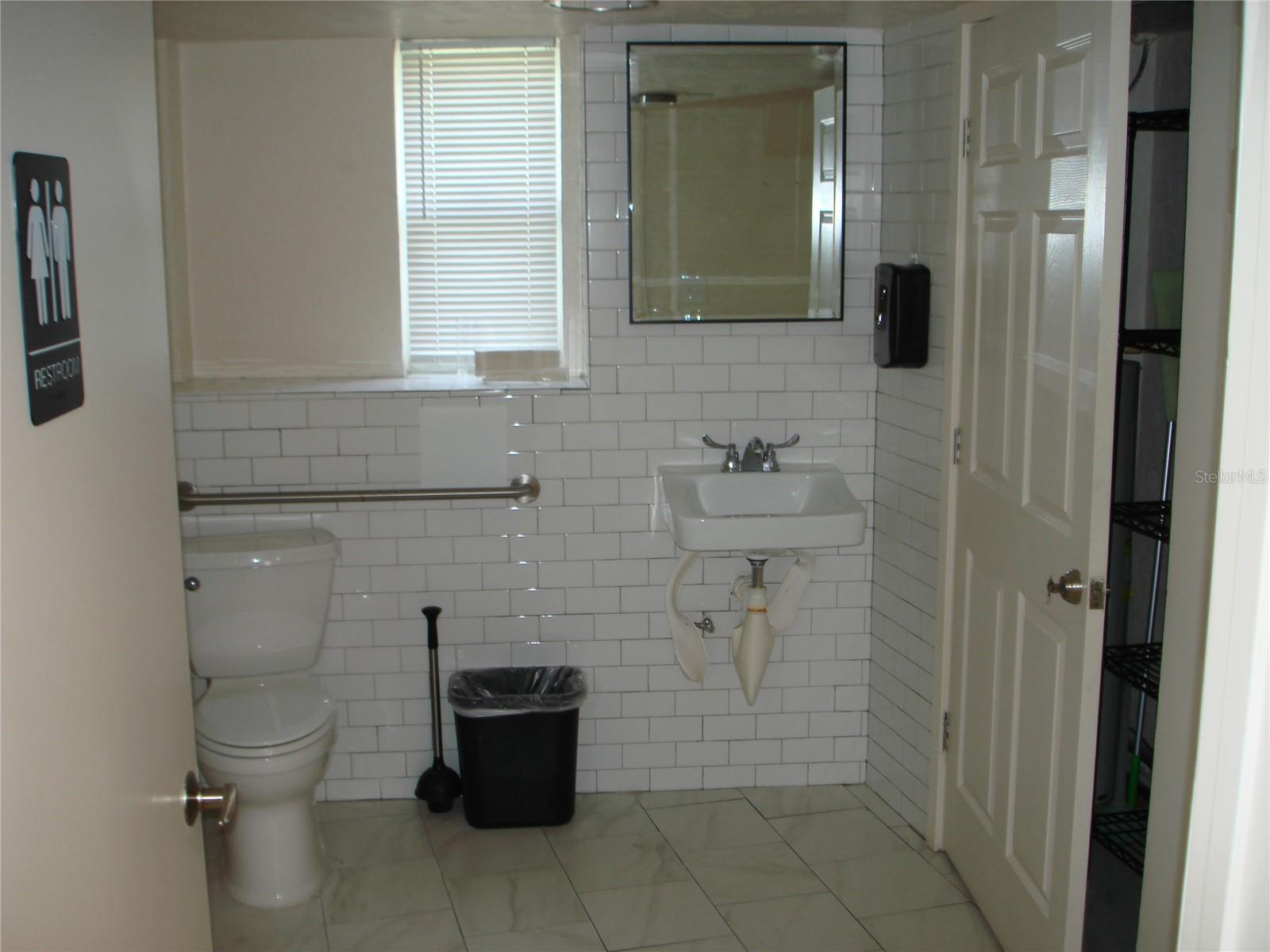 Image 8 of 29 For 7778 Westmoreland Drive