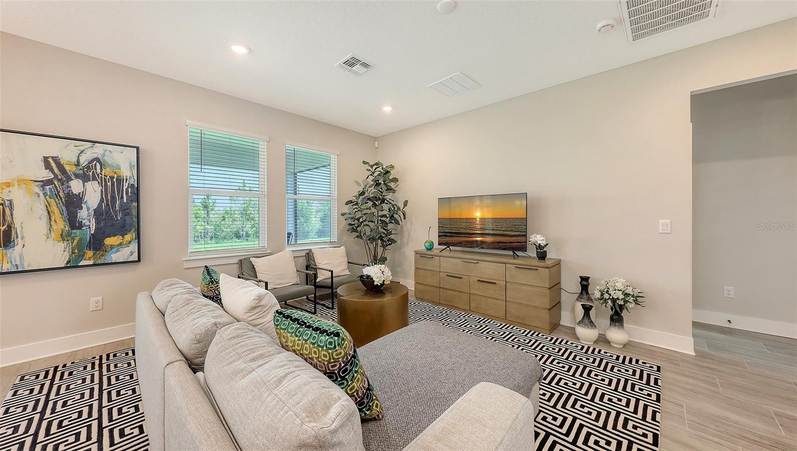 Image 12 of 81 For 491 Daylily Boulevard