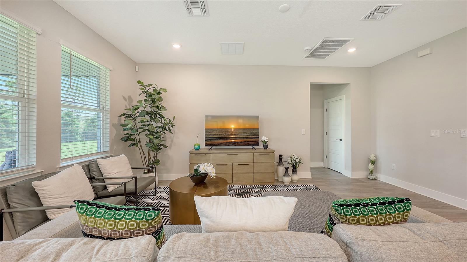 Image 13 of 81 For 491 Daylily Boulevard