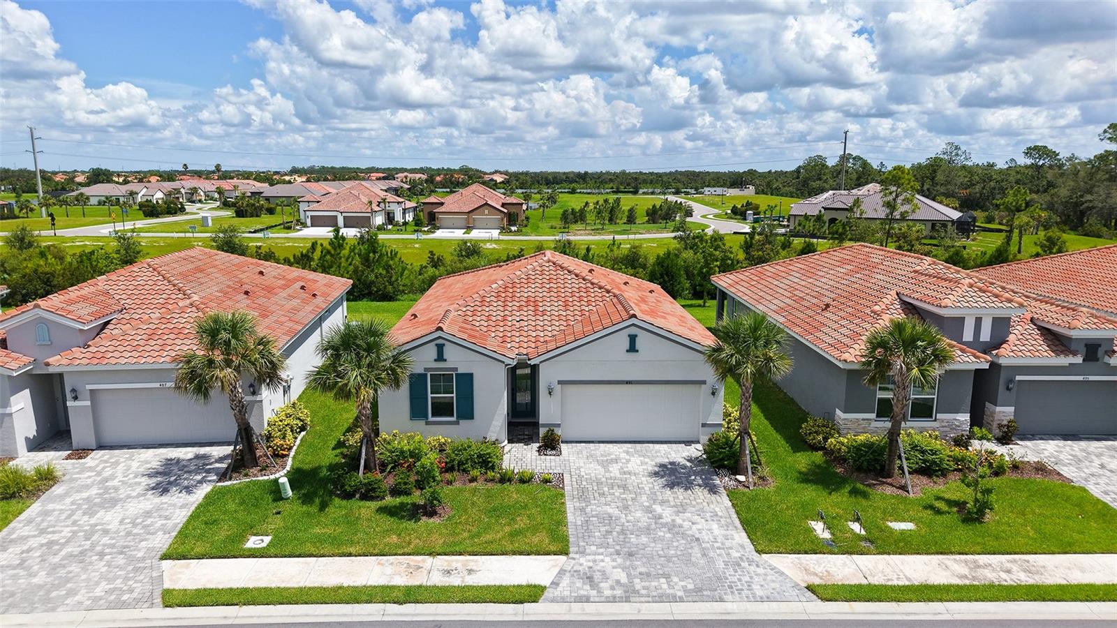 Image 4 of 81 For 491 Daylily Boulevard