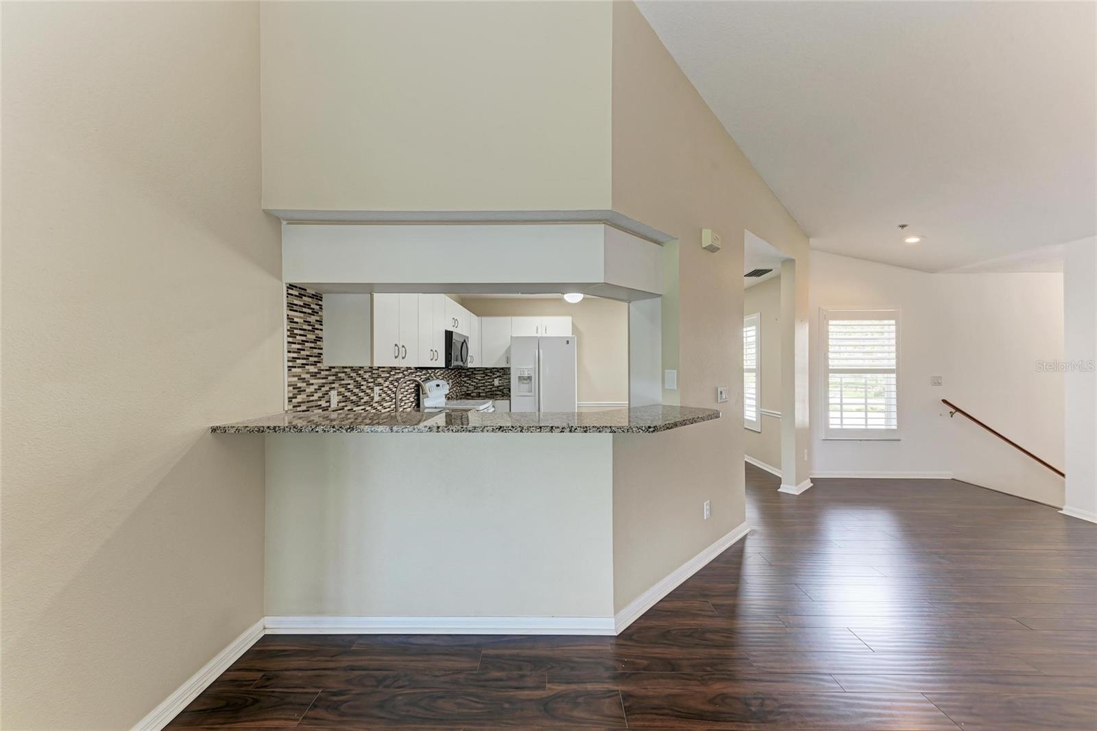 Image 16 of 42 For 803 Montrose Drive 201