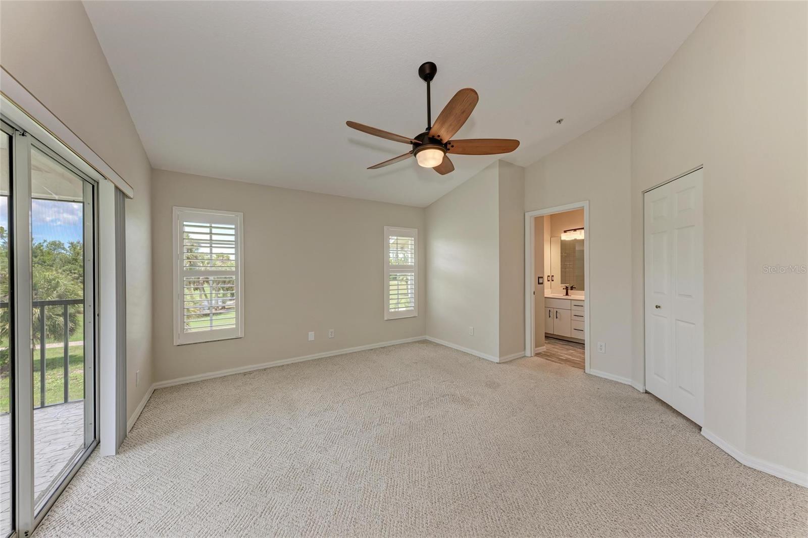 Image 23 of 42 For 803 Montrose Drive 201