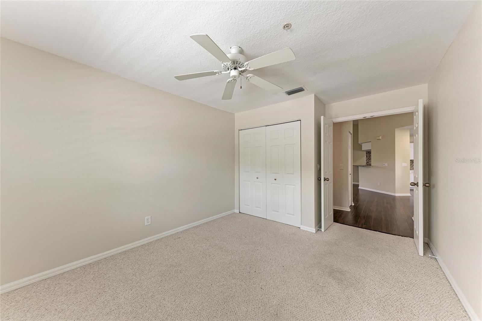Image 31 of 42 For 803 Montrose Drive 201