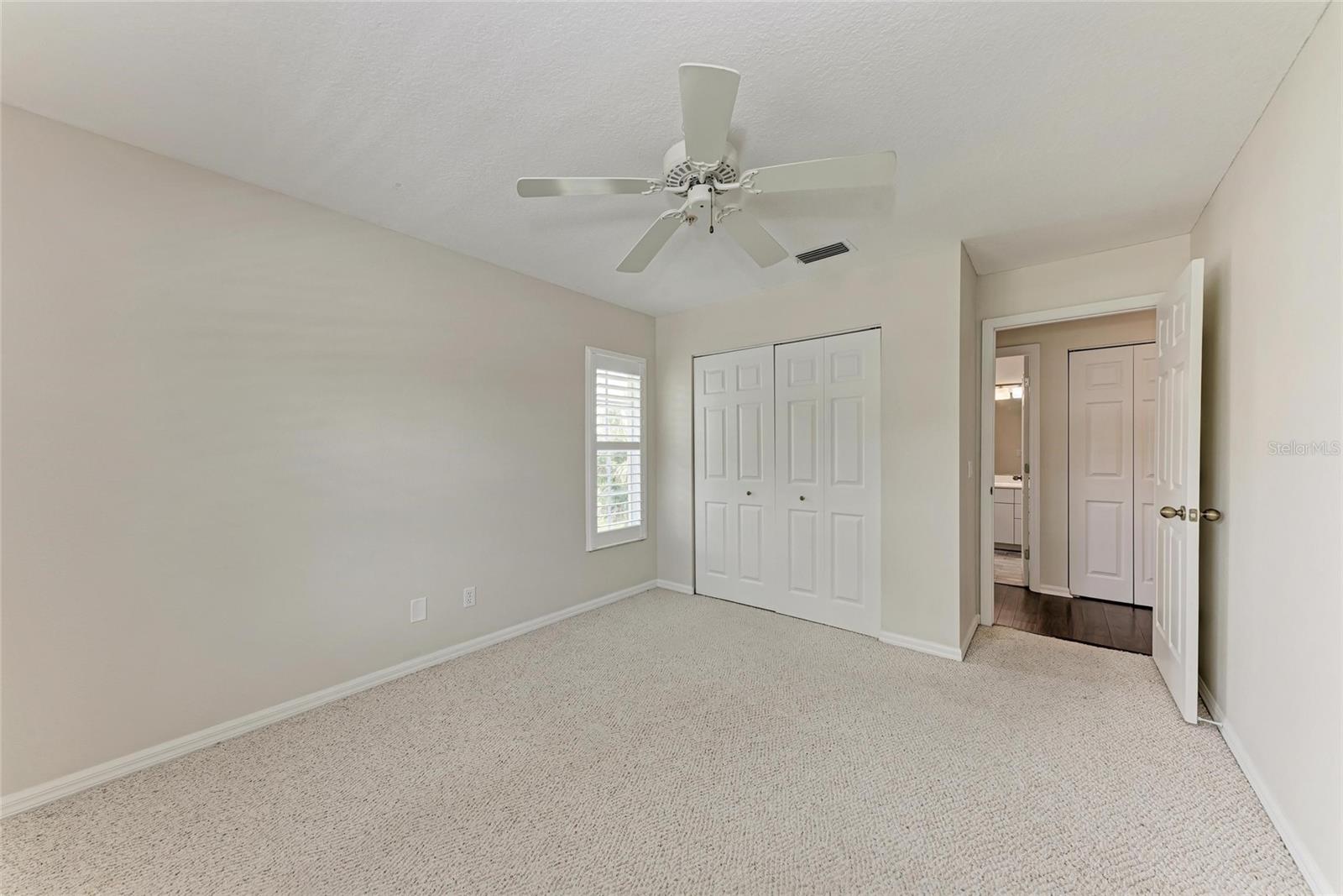 Image 34 of 42 For 803 Montrose Drive 201