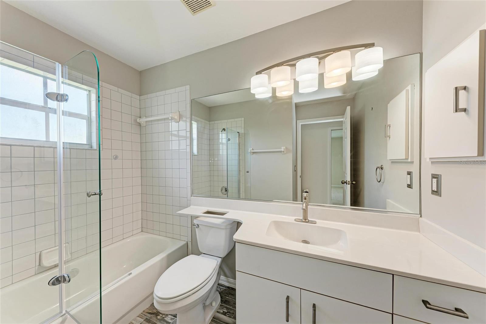 Image 36 of 42 For 803 Montrose Drive 201