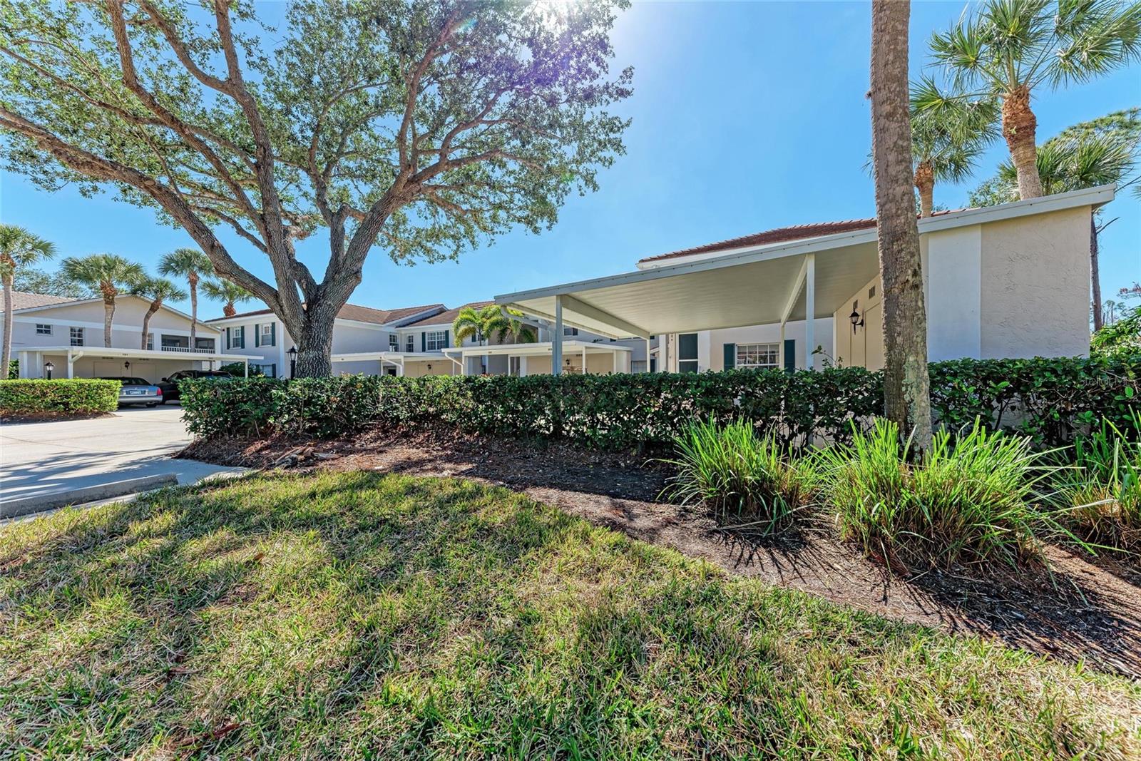 Image 9 of 42 For 803 Montrose Drive 201