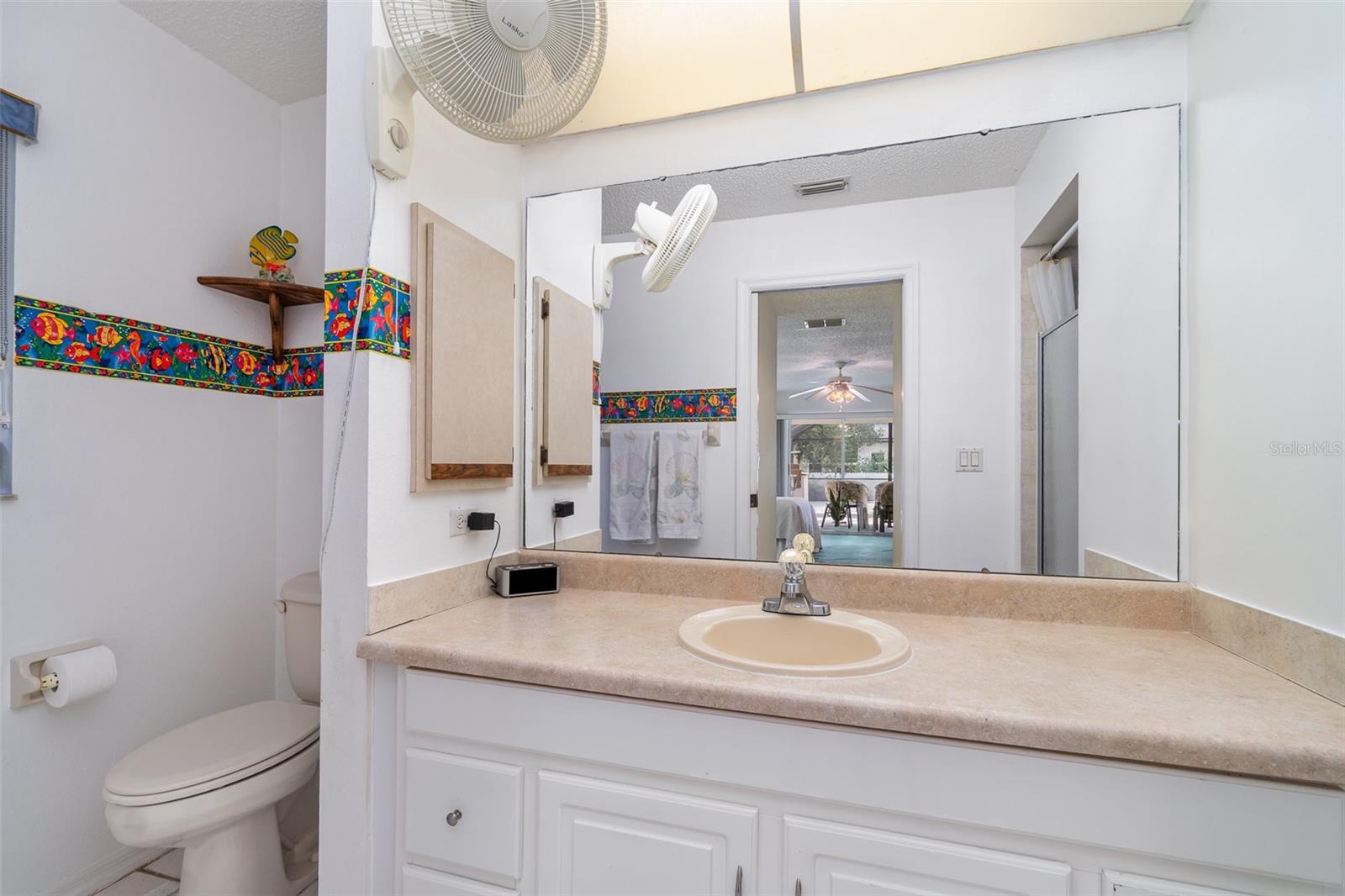 Image 21 of 39 For 22434 Walton Avenue