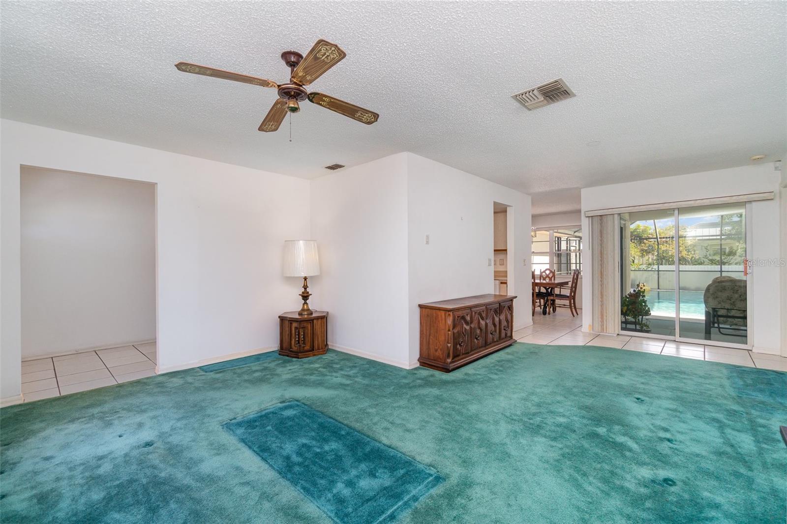 Image 4 of 39 For 22434 Walton Avenue