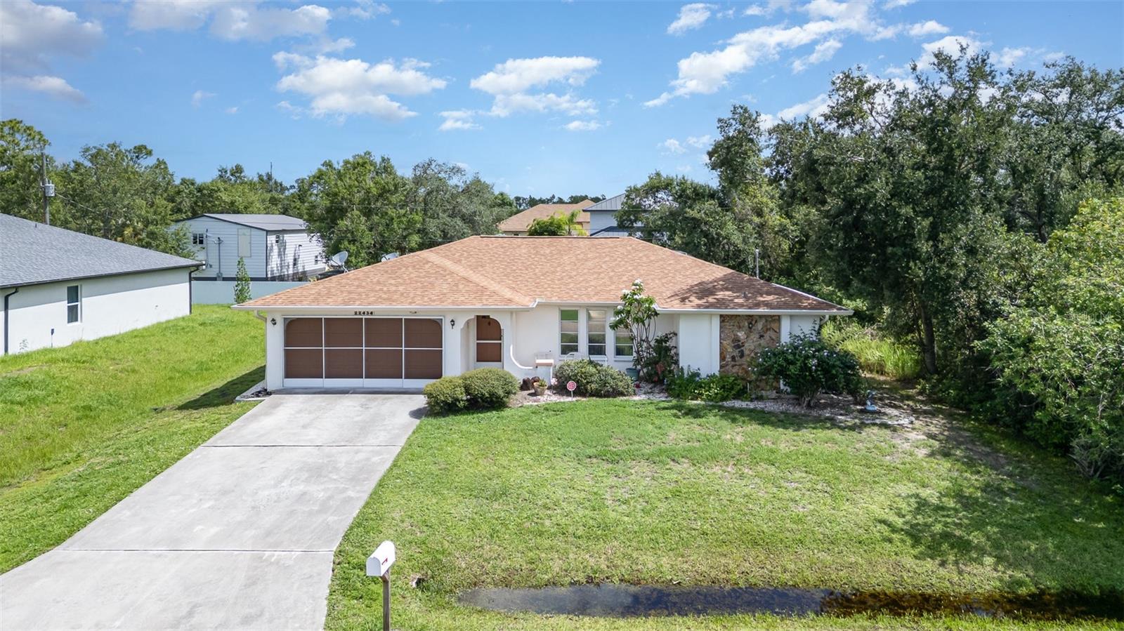 Image 6 of 39 For 22434 Walton Avenue