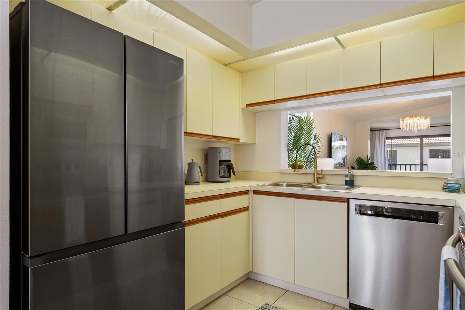 Image 13 of 61 For 4411 46th Avenue W 201