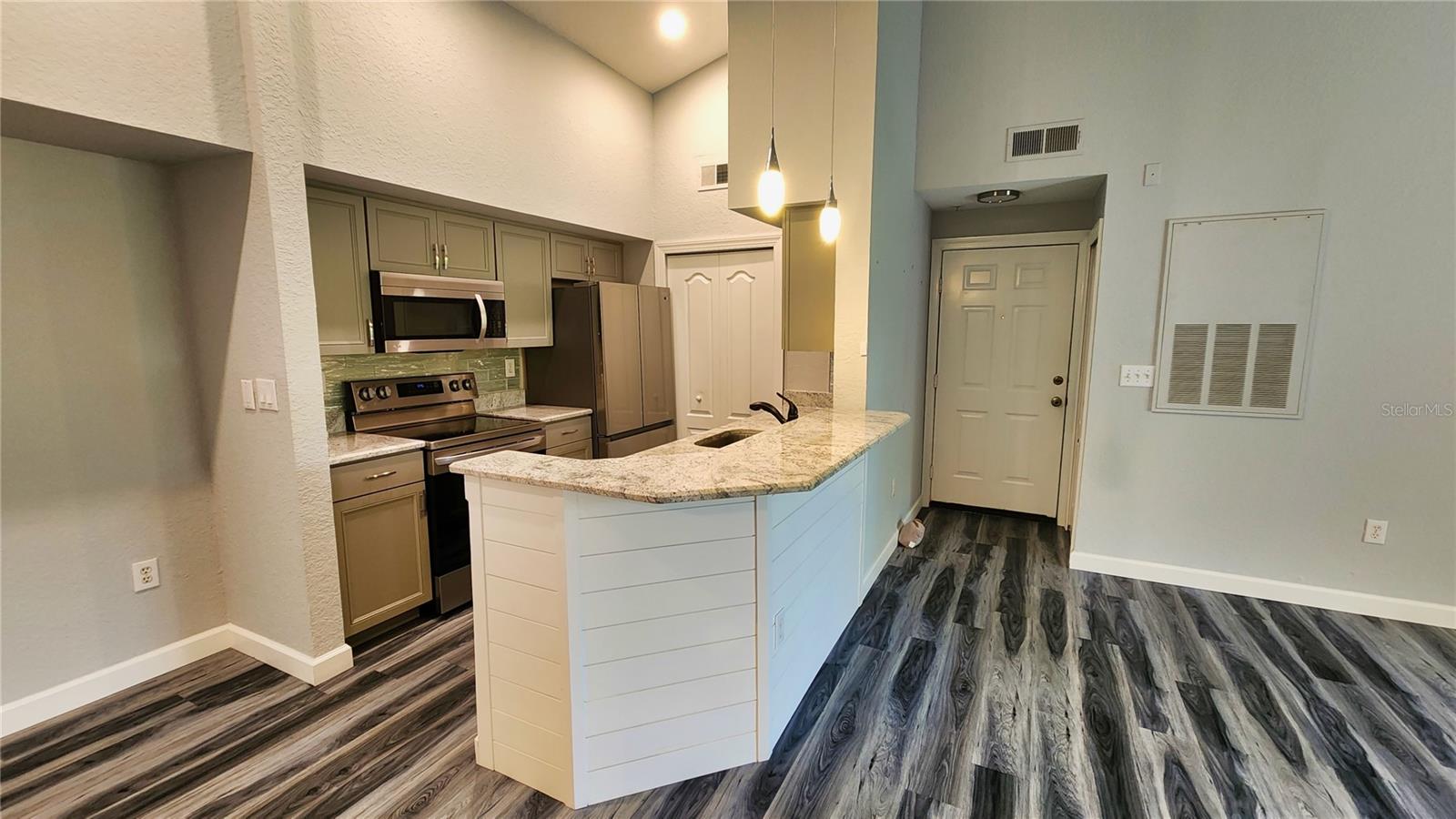 Image 30 of 51 For 4102 Central Sarasota Parkway 924
