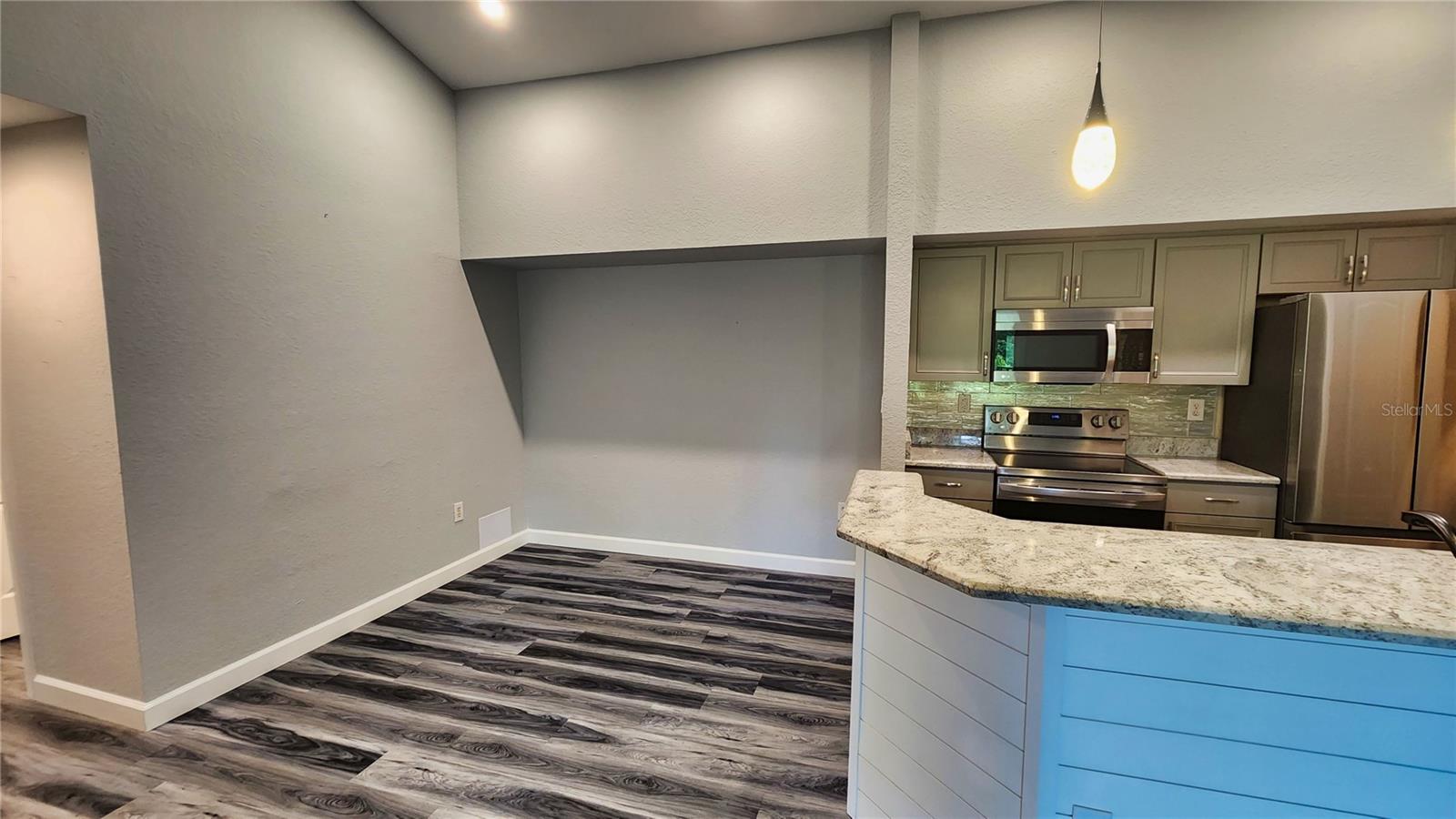 Image 35 of 51 For 4102 Central Sarasota Parkway 924