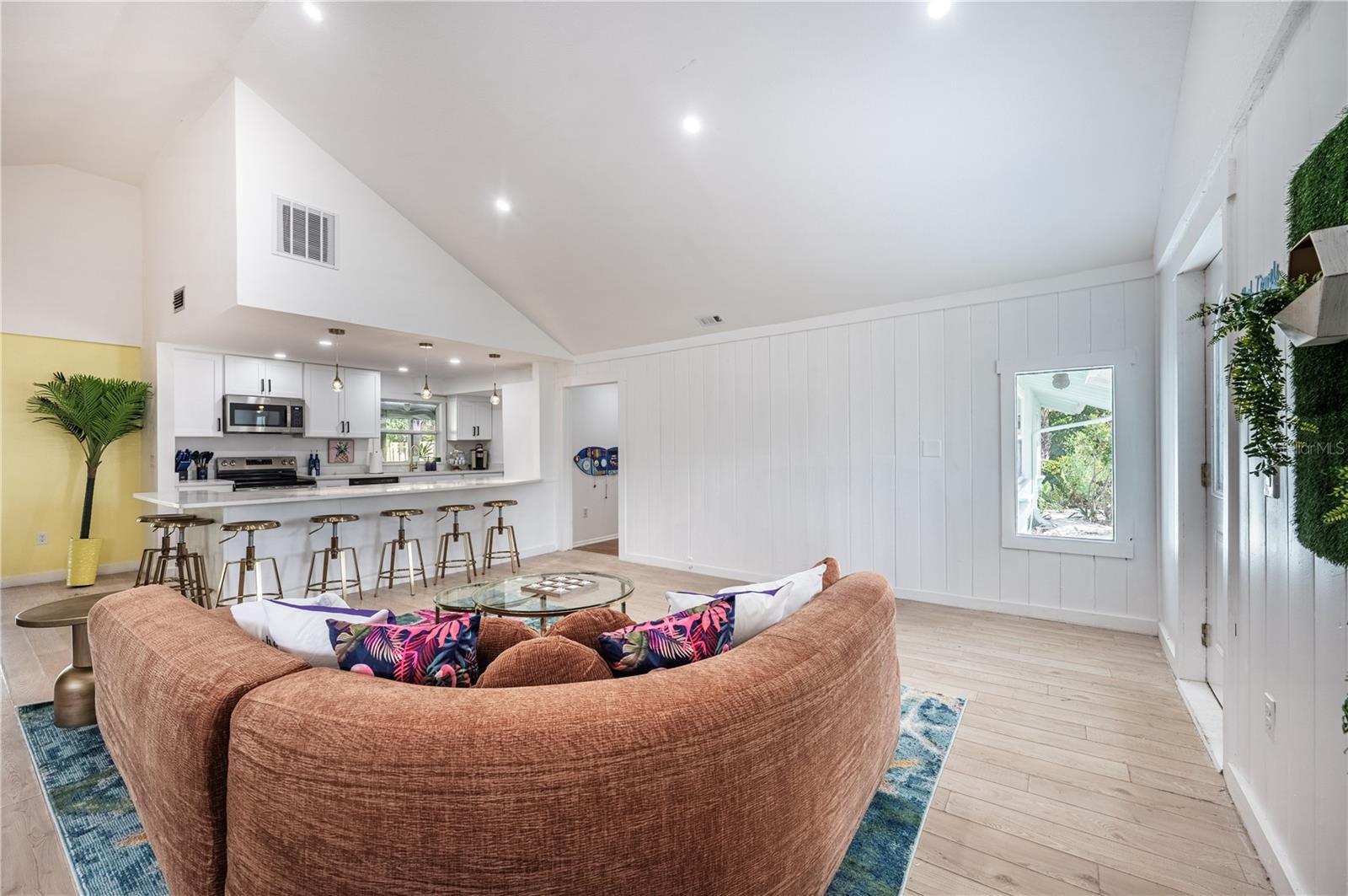 Image 13 of 71 For 8709 9th Avenue Nw