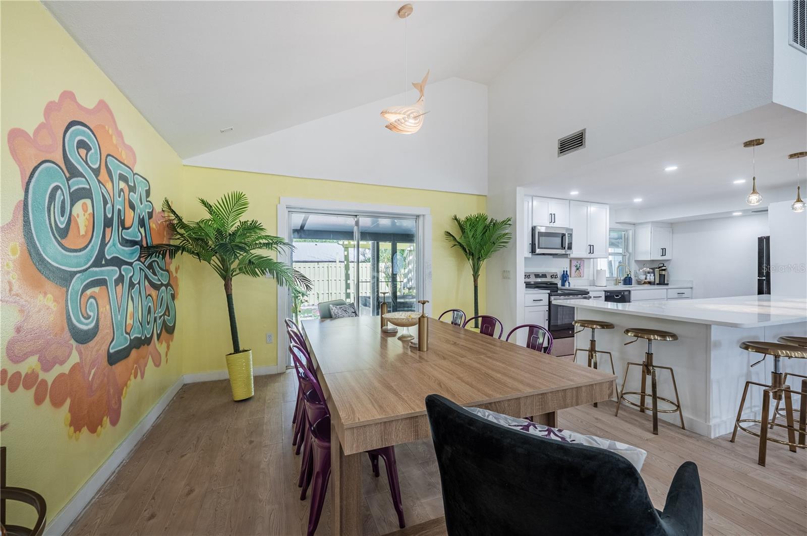 Image 17 of 71 For 8709 9th Avenue Nw