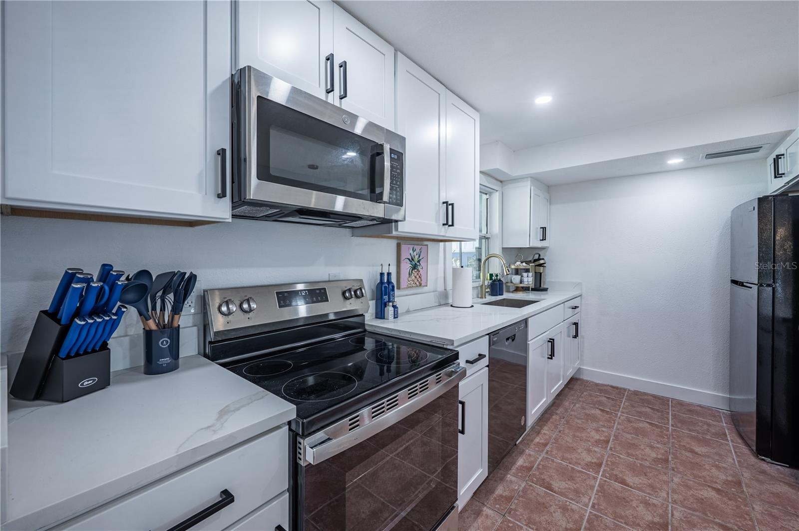 Image 22 of 71 For 8709 9th Avenue Nw