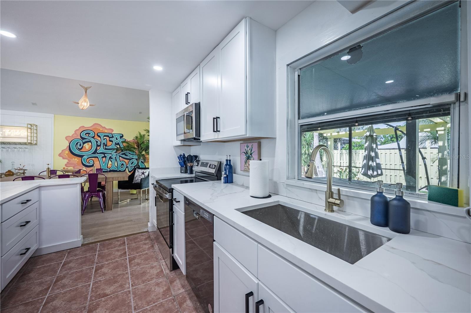 Image 23 of 71 For 8709 9th Avenue Nw