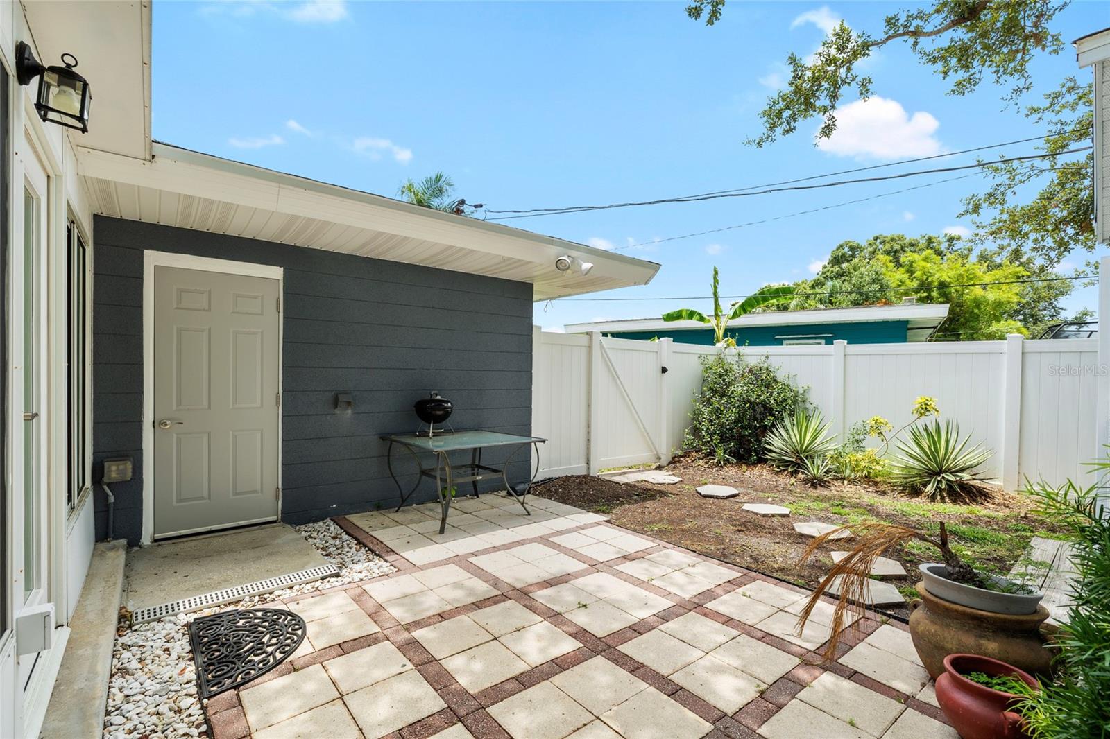 Image 21 of 29 For 5685 36th Avenue N