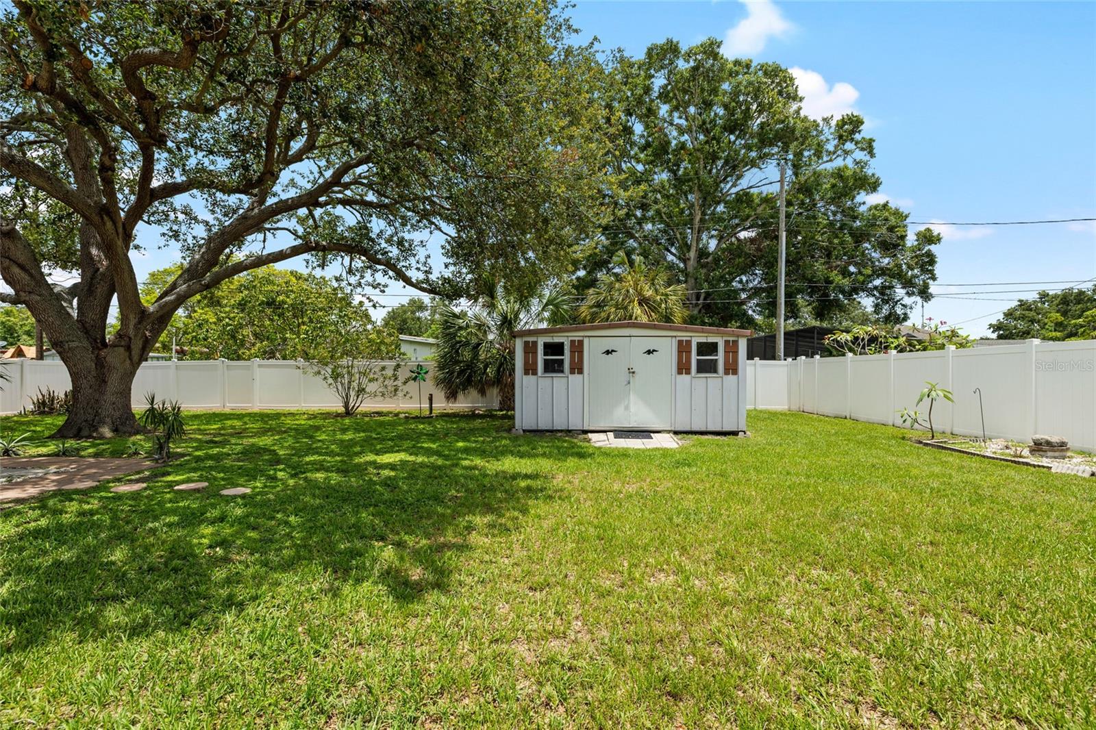 Image 26 of 29 For 5685 36th Avenue N