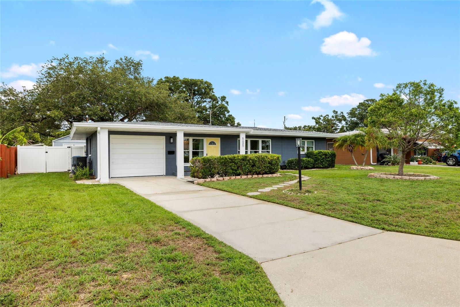 Image 3 of 29 For 5685 36th Avenue N