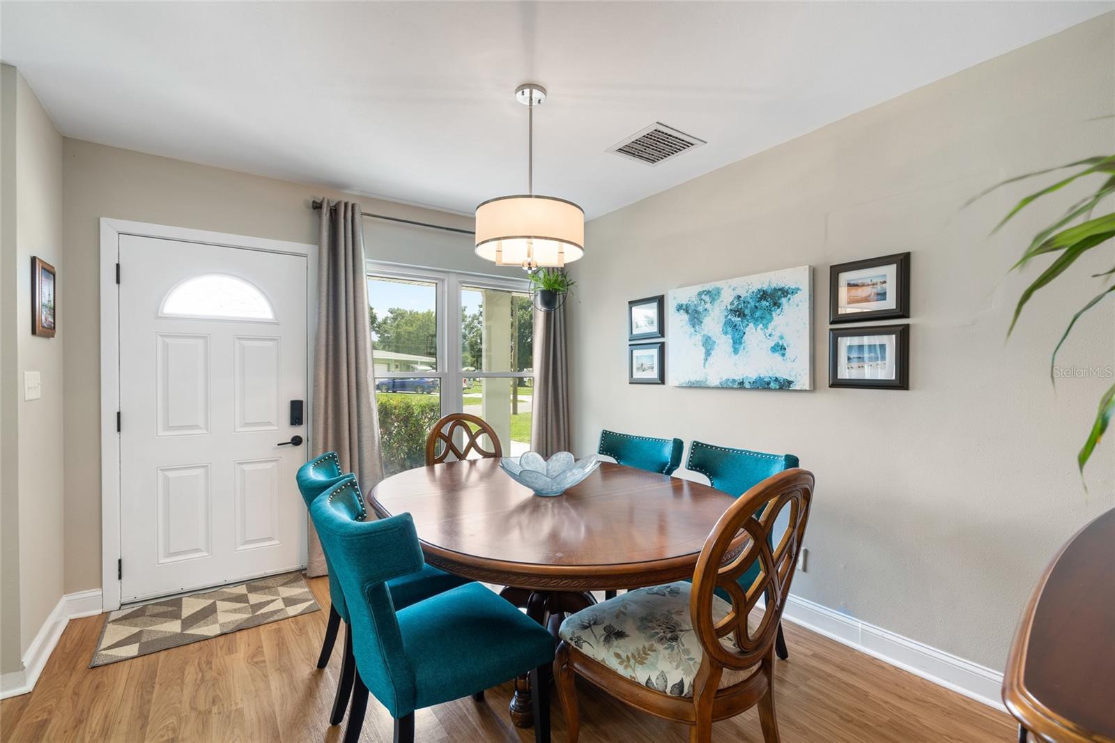 Image 7 of 29 For 5685 36th Avenue N