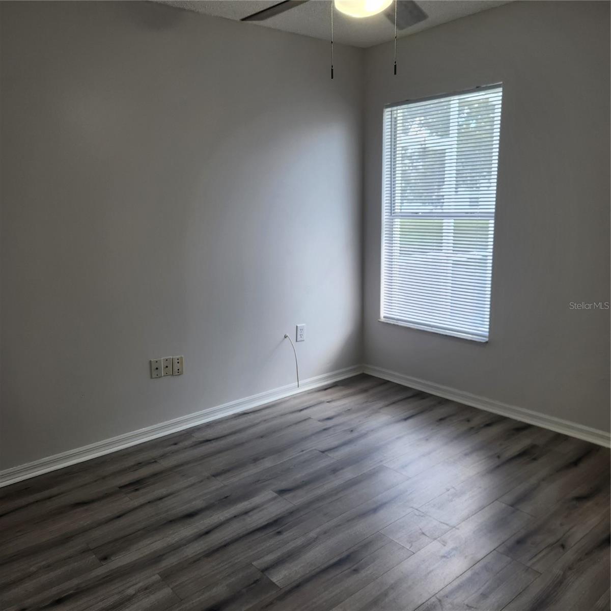 Image 12 of 17 For 3907 77th Place E