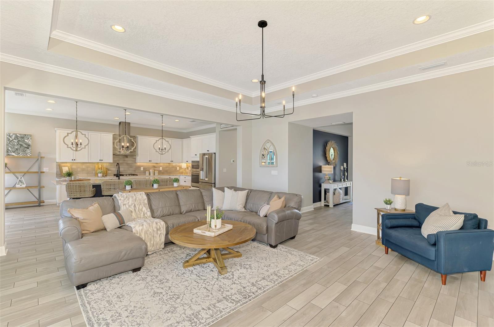 Image 19 of 85 For 6318 Rivo Lakes Boulevard