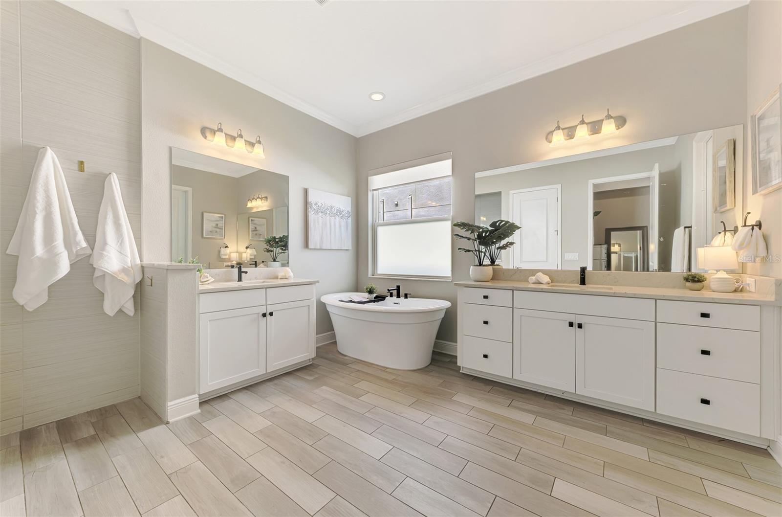 Image 38 of 85 For 6318 Rivo Lakes Boulevard