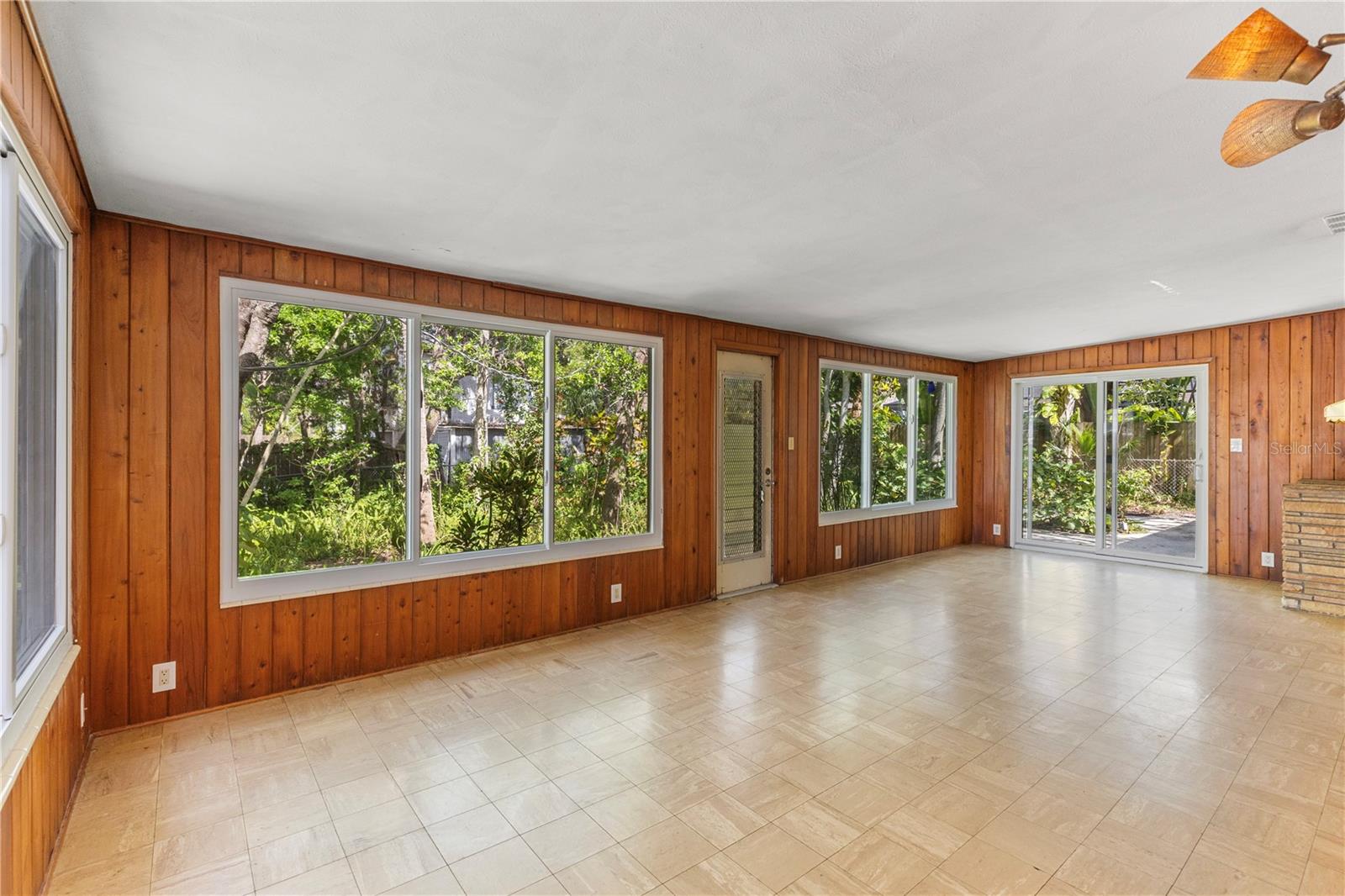 Image 15 of 40 For 2850 Bon Air Avenue