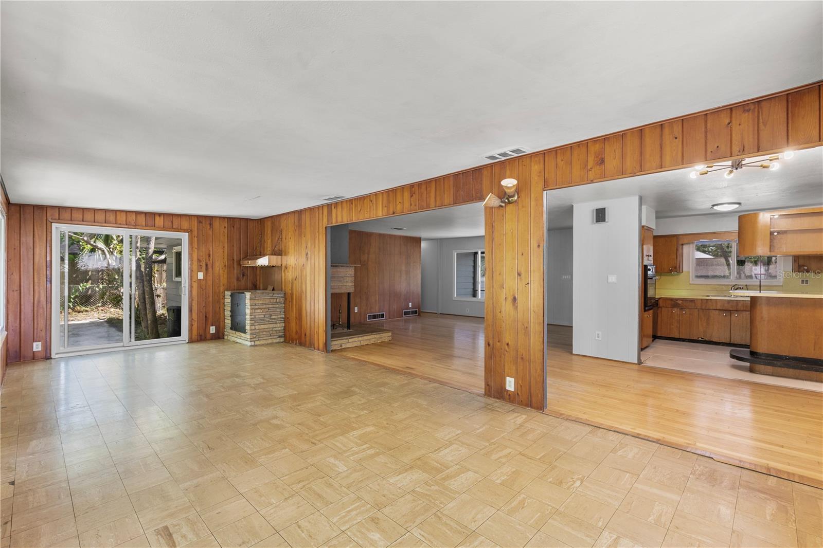Image 16 of 40 For 2850 Bon Air Avenue