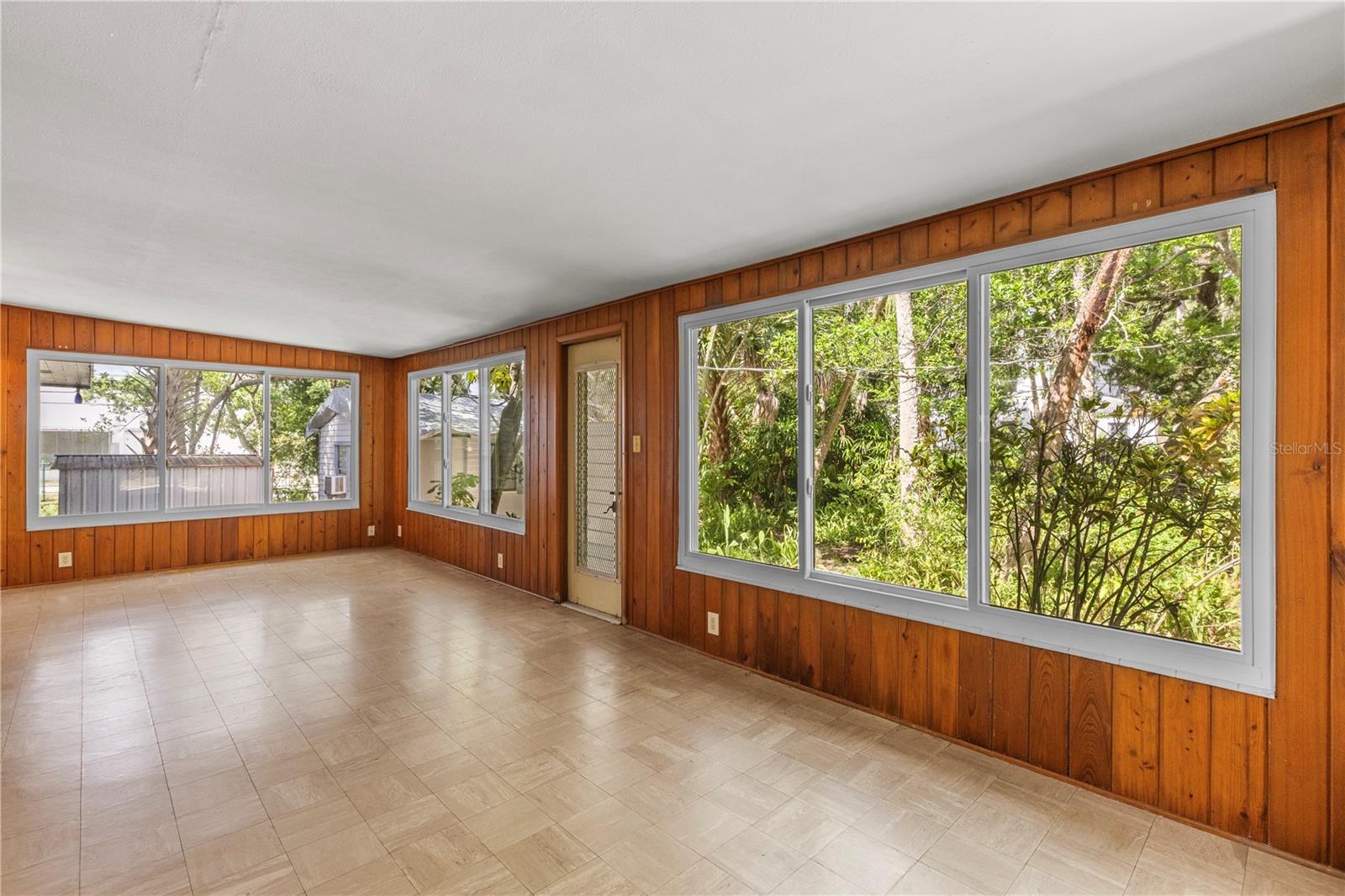 Image 18 of 40 For 2850 Bon Air Avenue