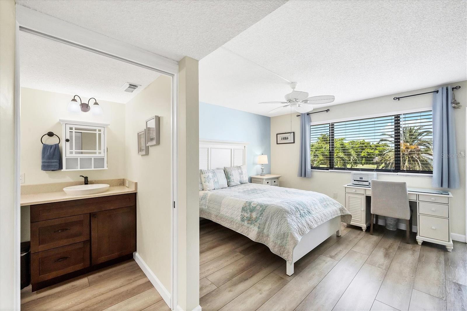 Image 23 of 57 For 601 Islamorada Boulevard 23b