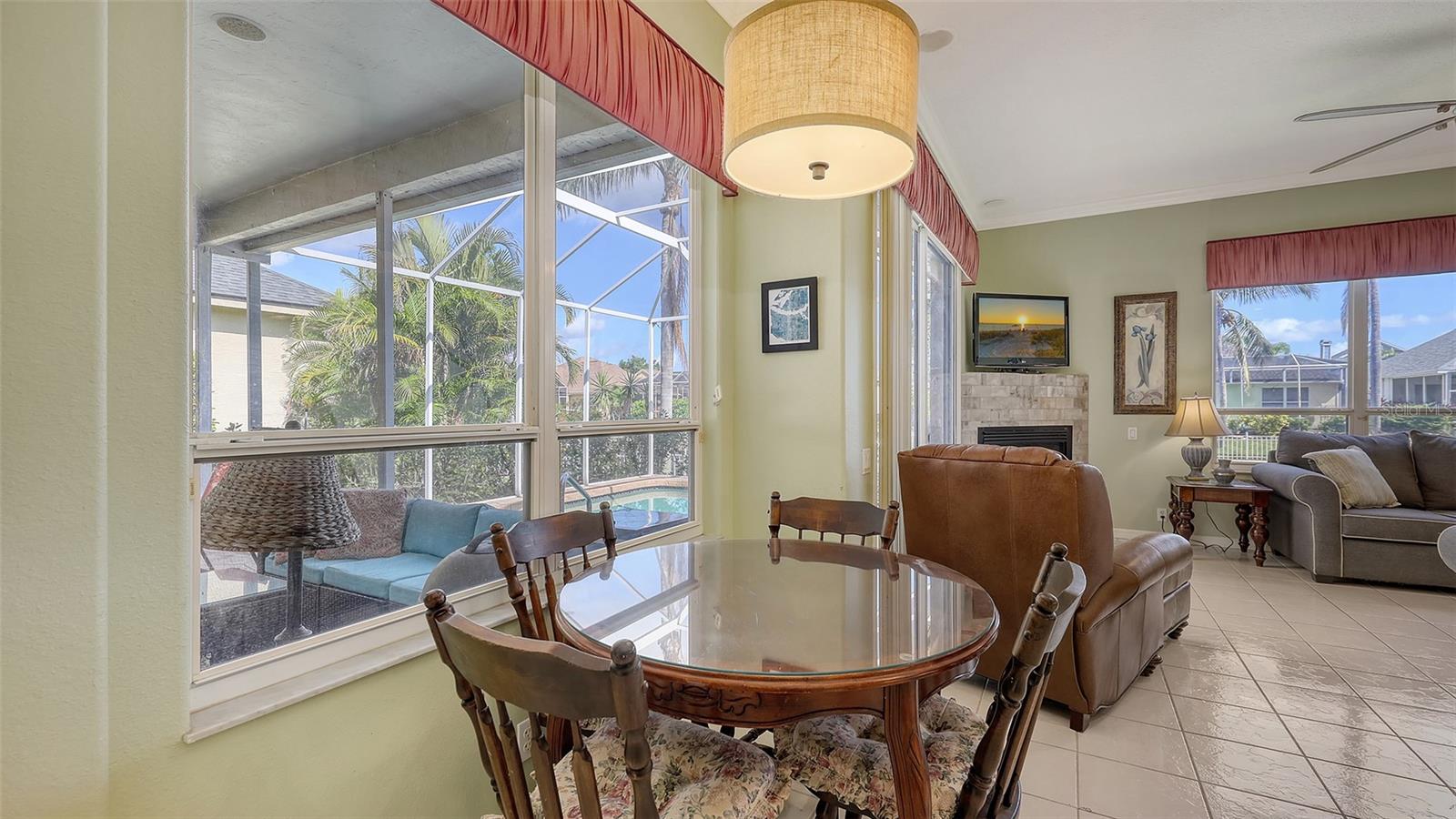 Image 17 of 76 For 4735 Starboard Drive