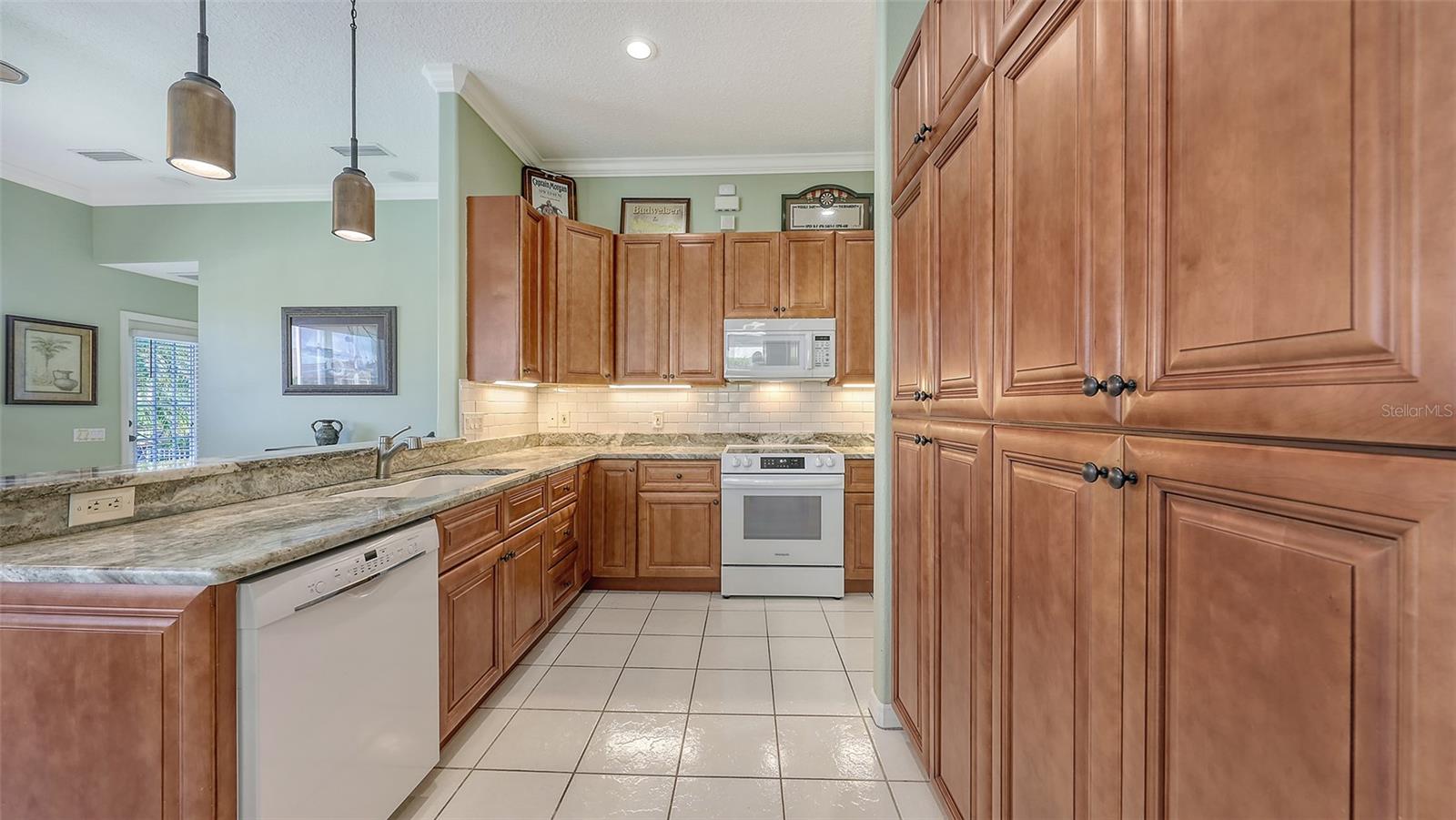 Image 19 of 76 For 4735 Starboard Drive